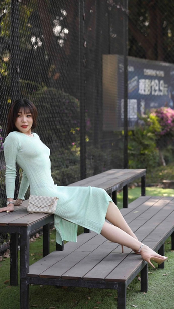 成年人av网站专题